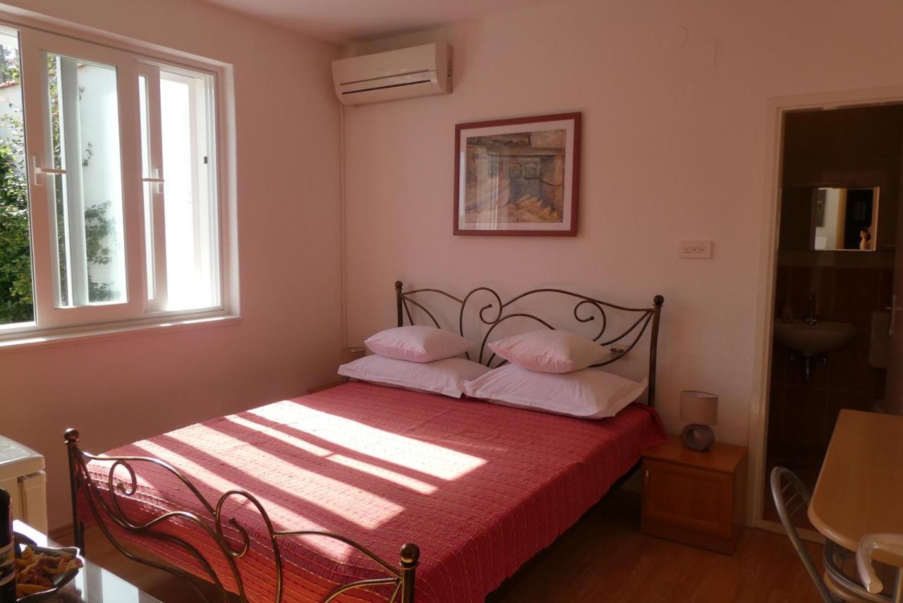 Apartments And Rooms With Parking Space Tucepi, Makarska - 6901 Exterior foto