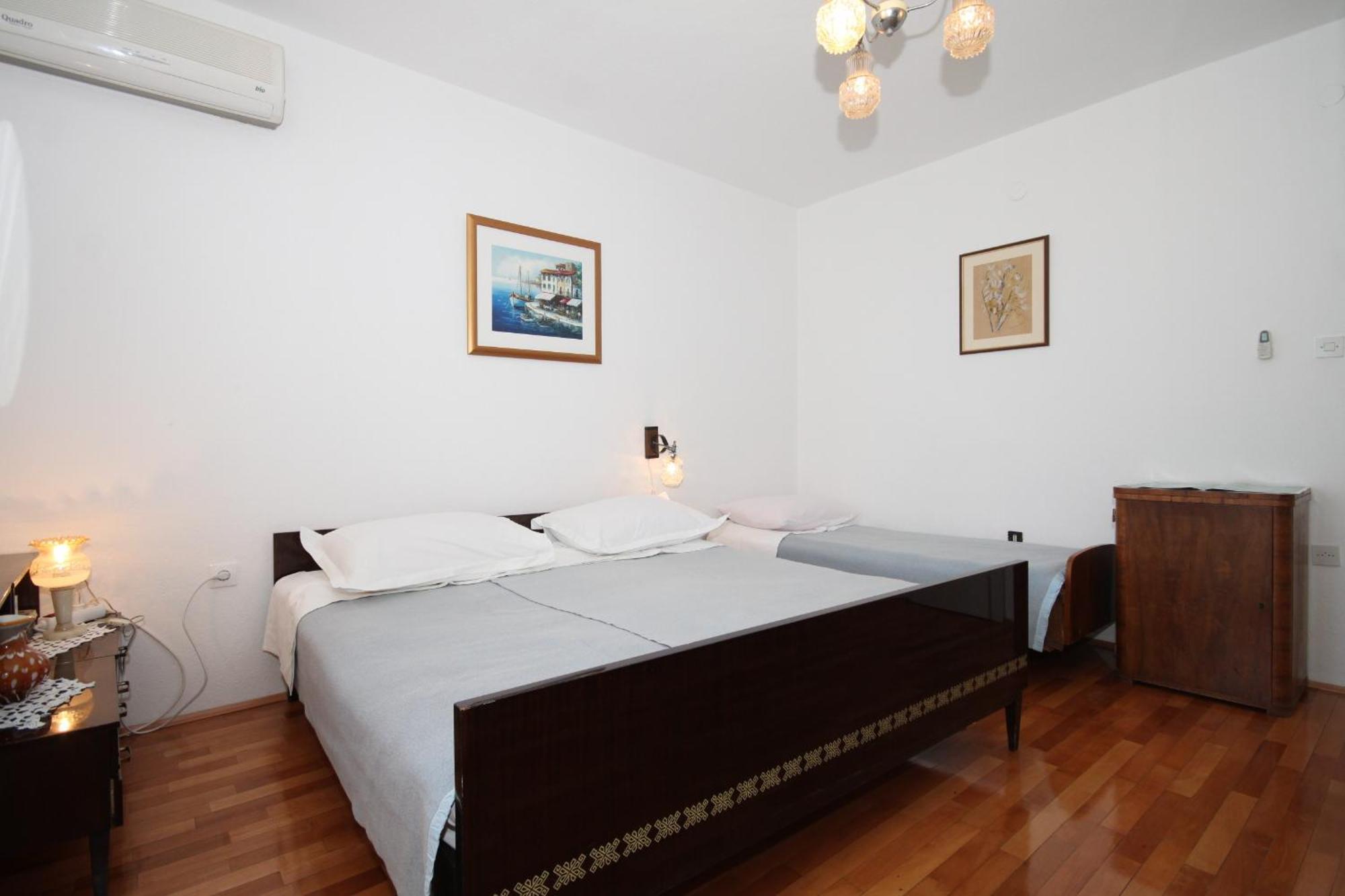 Apartments And Rooms With Parking Space Tucepi, Makarska - 6901 Zimmer foto